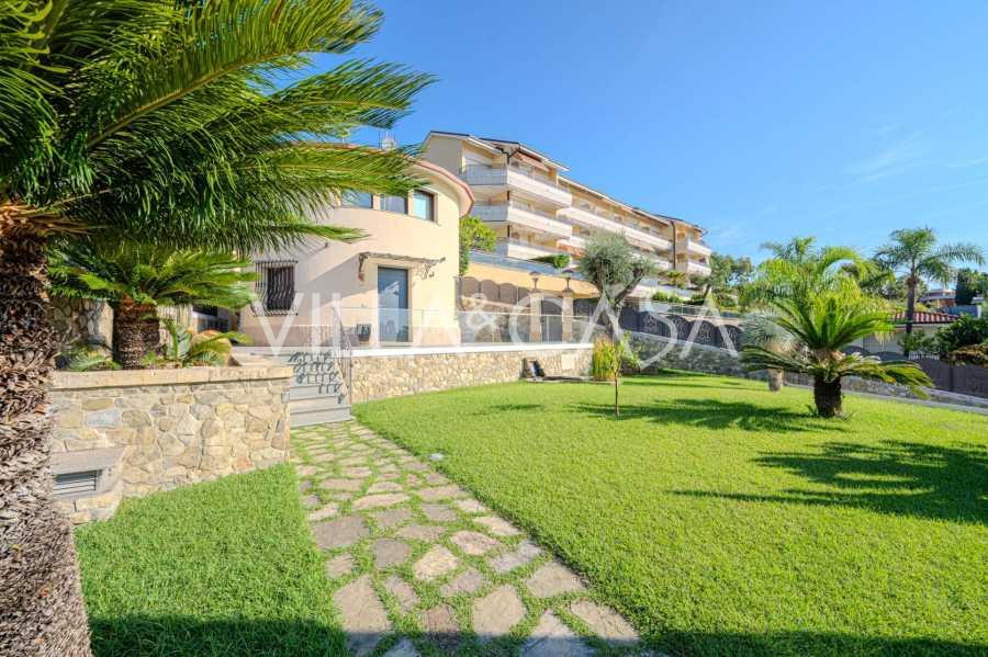 Σανρέμο: σπίτι με πισίνα